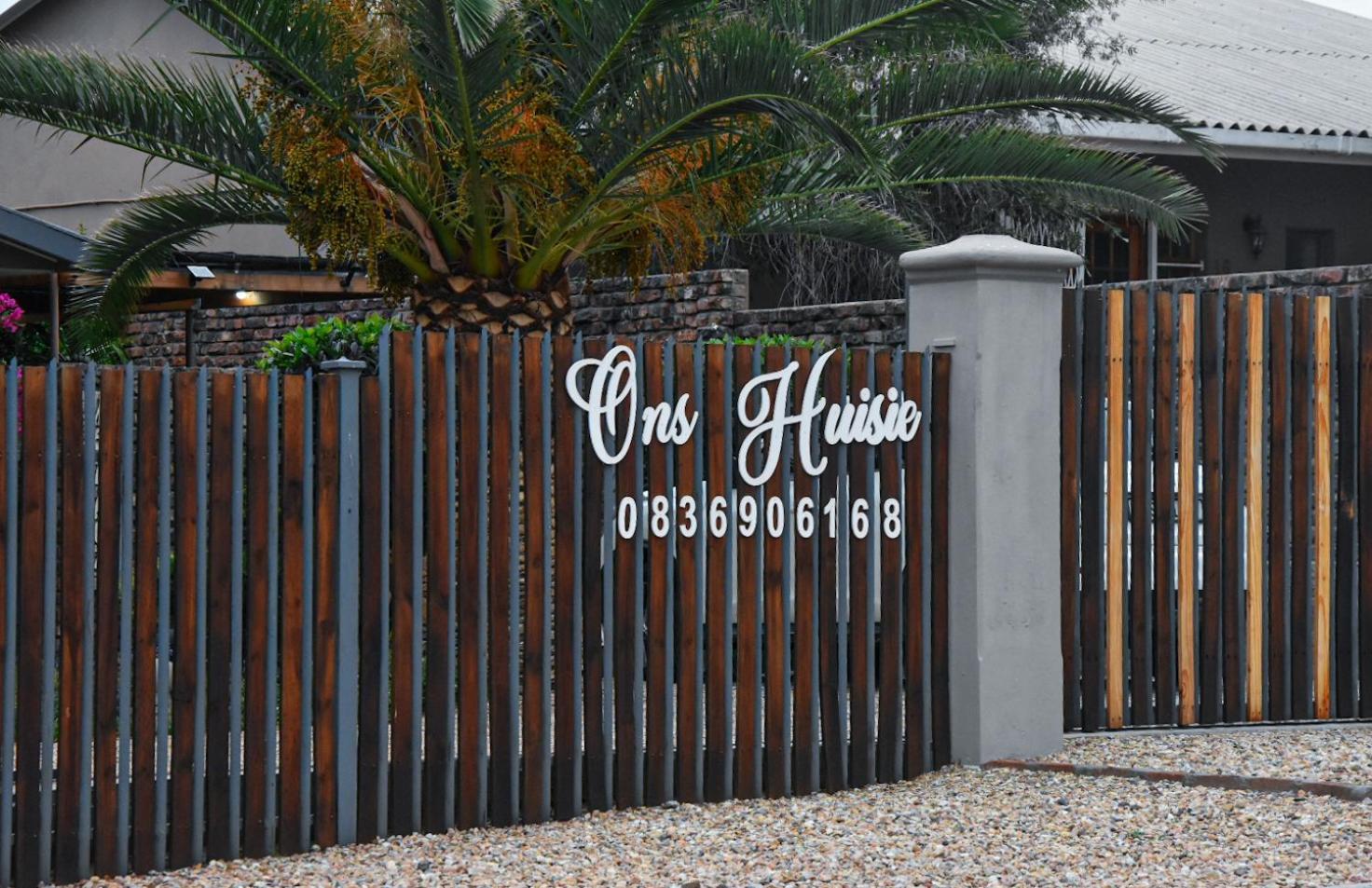 Ons Huisie - No Loadshedding Beaufort West Exterior foto